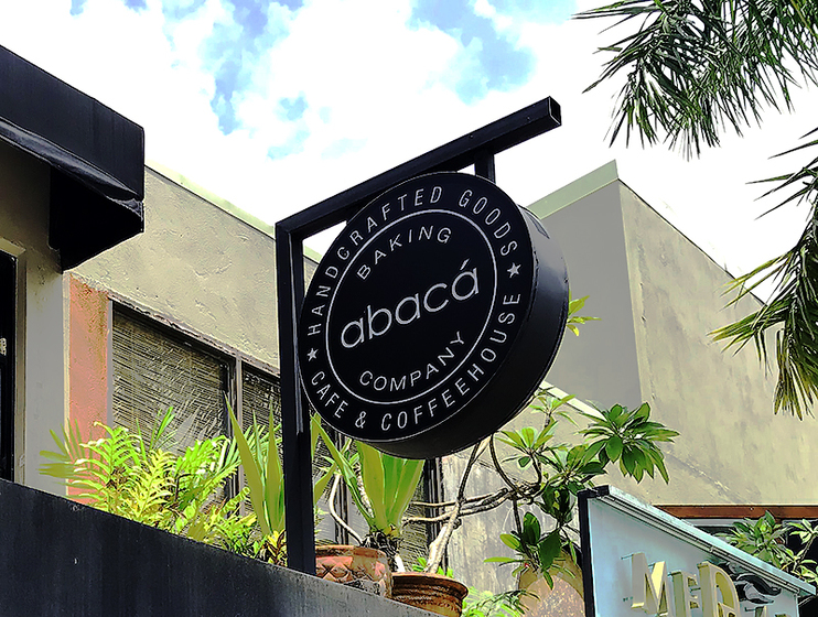 Abaca Baking Company Crossroads店