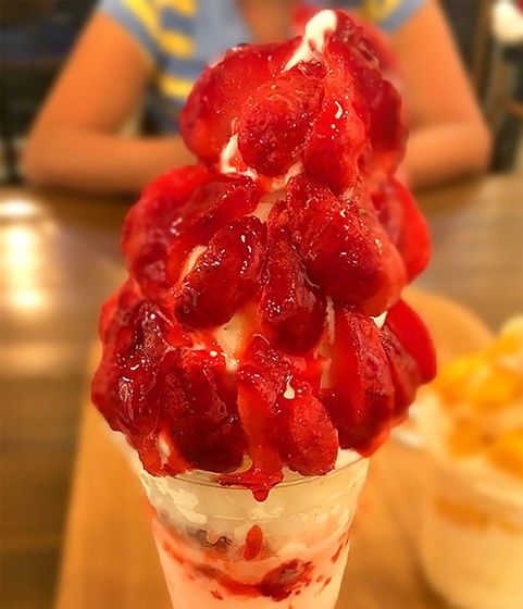 STRAWBERRY SNOW